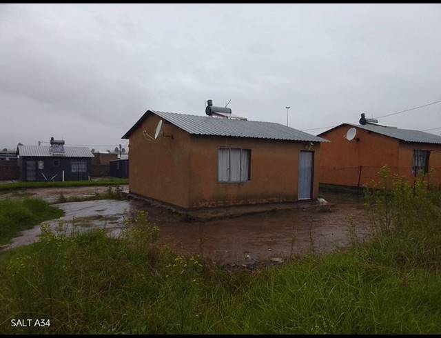 2 BEDROOM HOUSE FOR SALE IN MASETJHABA VIEW